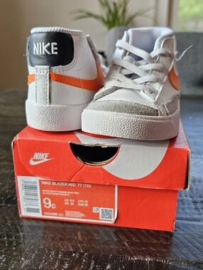 Nike, Blazer MID '77 (TD), White/Safety Orange-Wolf Grey, Toddler Boys' Size 9c